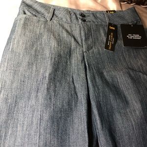 NWT!  Size 8 women’s casual dress pants